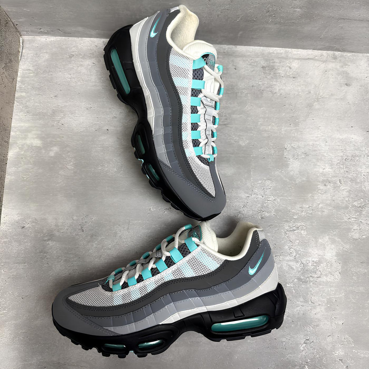 Air Max 95 Hyper Turquoise