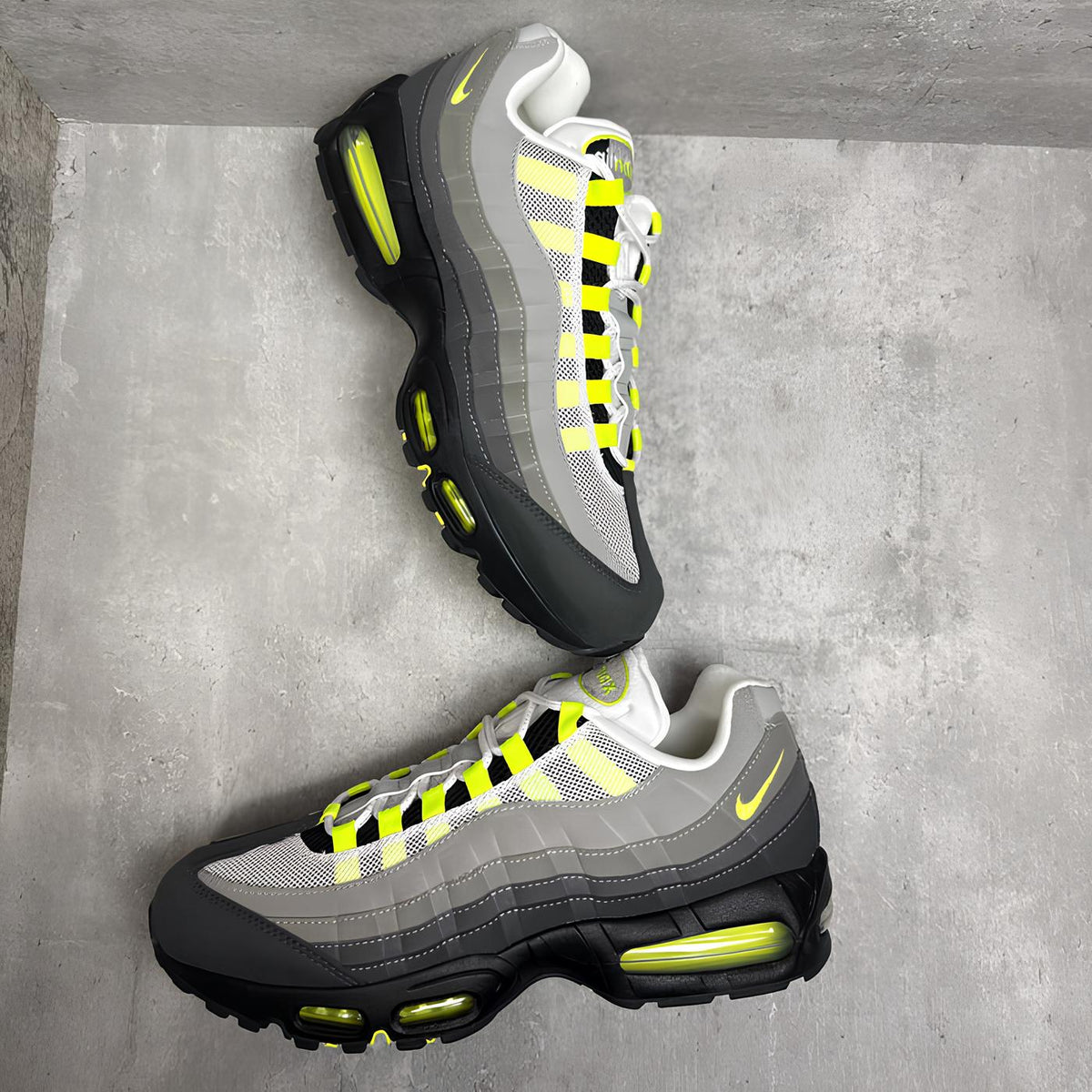 Air Max 95 OG Neons